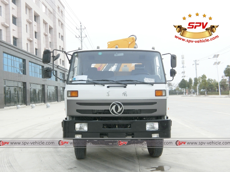Front view of 5 Ton Self loader truck Dongfeng
